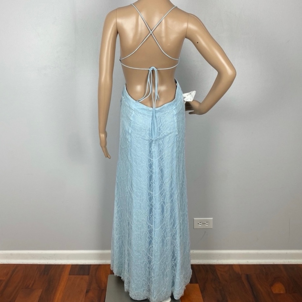 NEW FAME AND PARTNERS BLUE BACKLESS LACE GOWN - Picture 9 of 10
